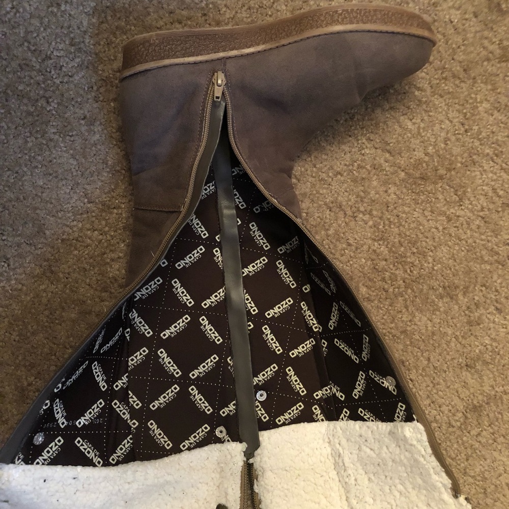 Boots - Picture 6 of 8